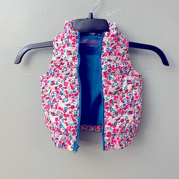 CCO Toddler’s Floral Winter Vest - Picture 2 of 3